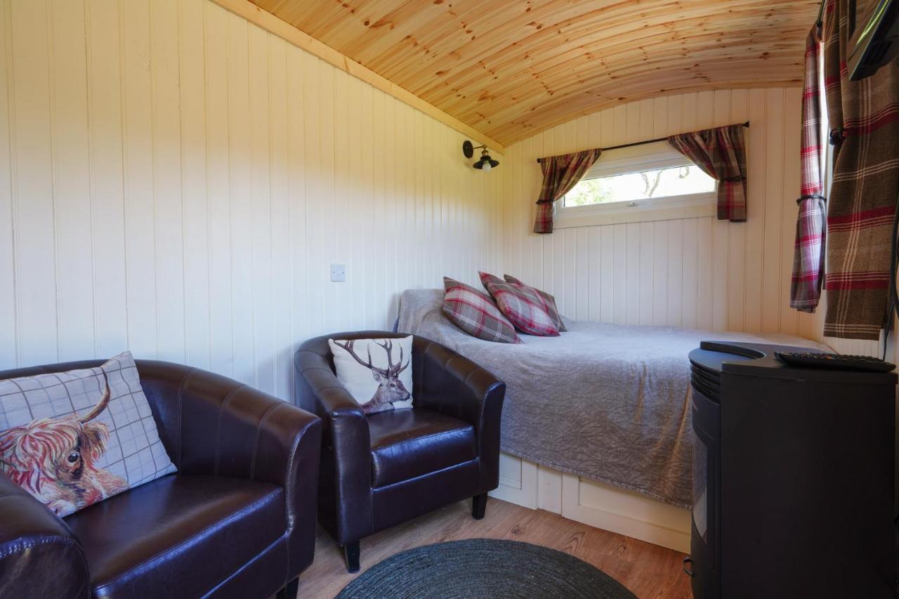 The Laburnum Retreat Shepherd Hut Private Hot Tub Upper Hulme Eksteriør billede